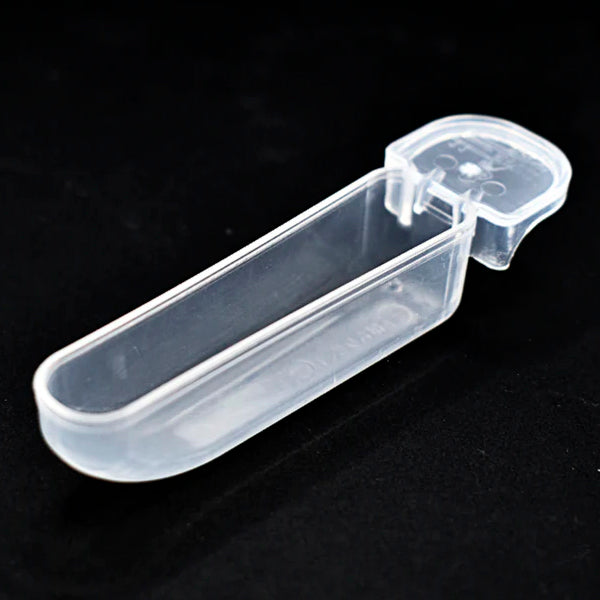 Porta Medicamentos Vitality Art 440 – Dispensador de Plástico para Suplementos y Medicamentos de Aves (8x2x1,8 cm)